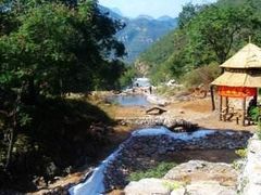 -大平台龙居瀑布旅游区