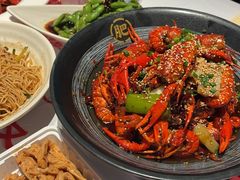 -肥肥虾庄·金牌油焖大虾(汉街SKP店)
