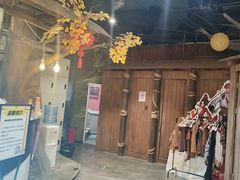 -暴风岛沉浸式体验馆(百联世纪店)