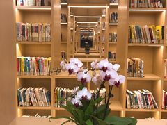 -漕河泾街道图书馆(漕河泾社区文化活动中心店)