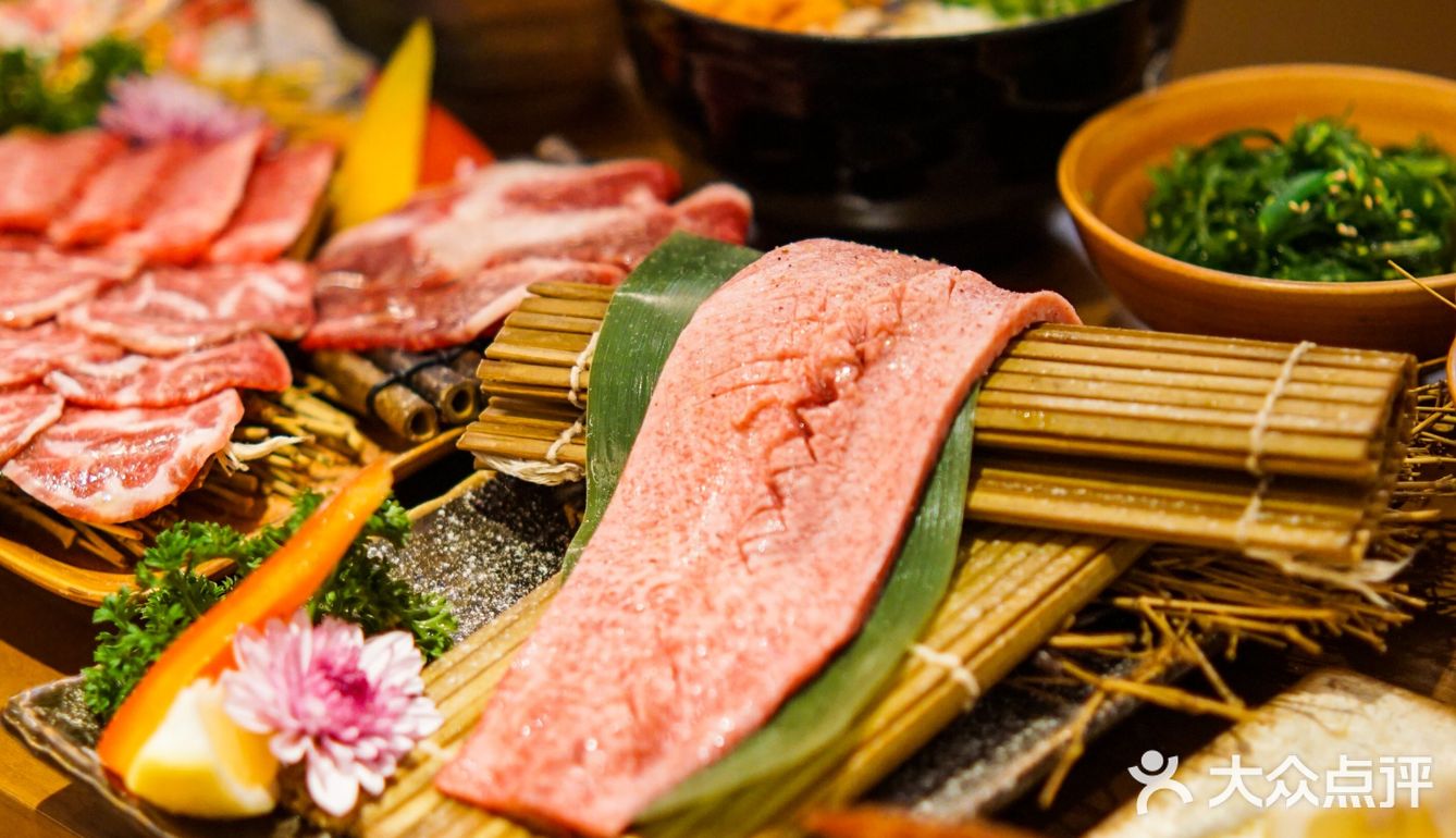 这么霸气的牛舌真的把我吸引到了