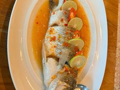 -Chom Cafe and Restaurant