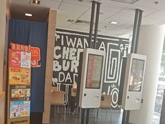 -麦当劳(假日广场店)
