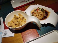 -多嘴超级肉蟹煲(杉杉国潮主题店)