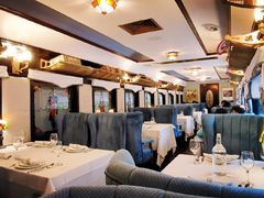 靠窗位-火车头法国西餐厅