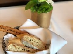 餐前面包-福楼法餐厅FLO