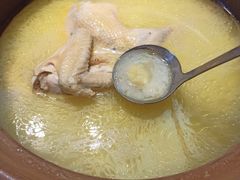 白果煨清远鸡汤-六合居(温江店)