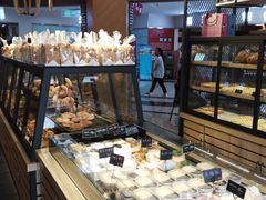 面包甜点陈列柜-法贝滋动物奶油蛋糕(广益哥伦布店)