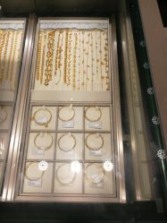 -周大福CHOW TAI FOOK(浦东八佰伴店)