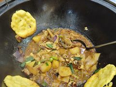 -曹丞相·地锅鸡·地锅鱼(武林店)