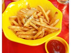 -BHC炸鸡(明洞总店)