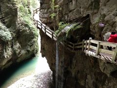 -龙水峡地缝景区