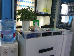 -提一眼镜·蔡司·依视路(小寨店)