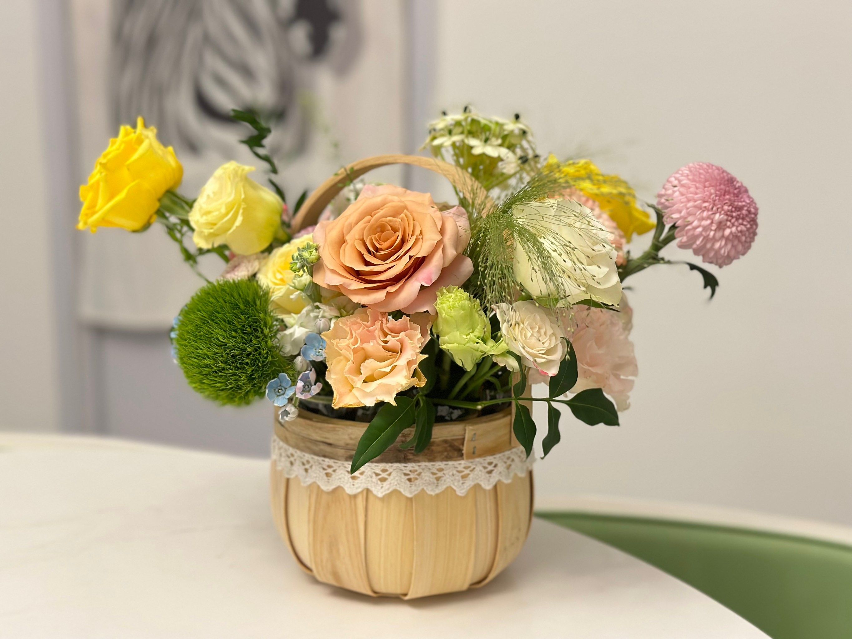 n悠闲时光来插了个💐花篮
体验感非常好
插出来的成品花很好 