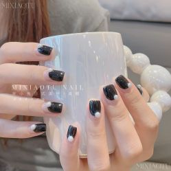 -米小兔美甲美睫