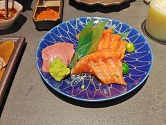 -铭牛烧肉·和牛海鲜自助(高新月牙湖店)