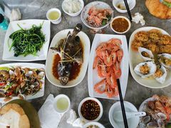 -四川小胡子海鲜(丁村万人海鲜广场店)