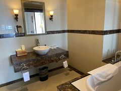 -芽庄日出海滩水疗酒店