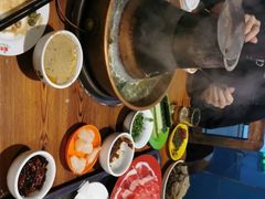 -洞庭洲·防空洞火锅·烧烤·铜锅涮肉(新百广场店)