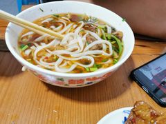 -矮子粉店1985·长沙米粉(湘春路店)