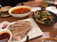 -贯贯吉·清真餐厅(浙江中路店)