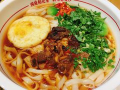 豆辣蒸排骨米粉-呷佬·长沙手工米粉(金沙江路店)