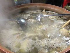 炭炉果鸡煲-威邵鸡煲(西华路总店)