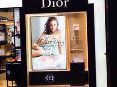 -DIOR迪奥(德基广场女装店)