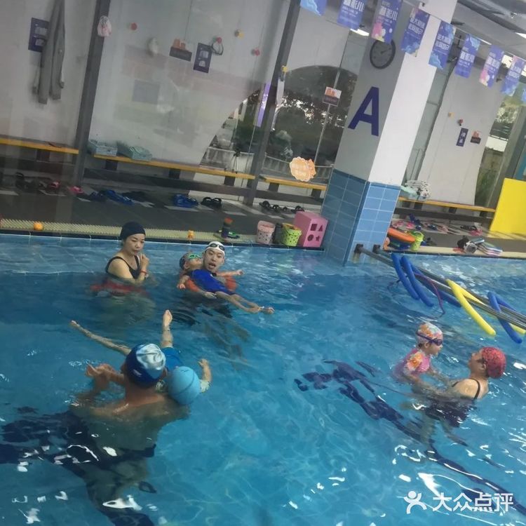 带宝贝来这里感受游泳的乐趣吧。