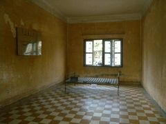 -吐斯廉屠杀博物馆