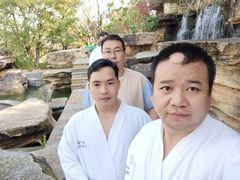 -七彩云南古滇温泉山庄