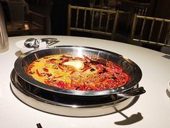 -茅草房·河畔园林火锅