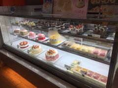 面包甜点陈列柜-沁园(加州财信店)