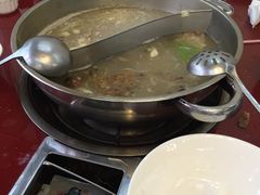-老石黑山羊毛驴肉火锅(金凯广场店)