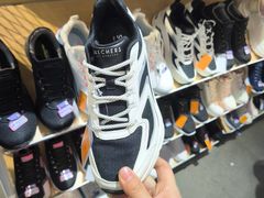 -荟品仓(青浦城市奥莱店)