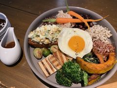 牛油果杂粮沙拉-良木缘咖啡西餐(蜀汉路店)