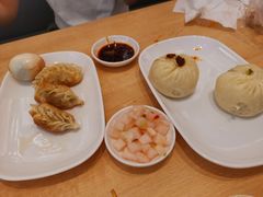 -李与白包子铺(桐梓林店)