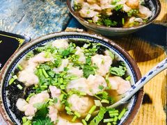 招牌野馄炖-老谢野馄饨(延安路店)