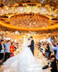 -花嫁丽舍婚礼殿堂(世博江景店)
