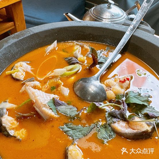 泉水石锅鱼