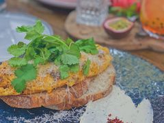 -FLOVIE FLORIST CAFE