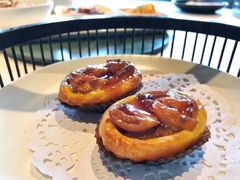 一口鲍鱼酥-三号黄浦会Canton Table