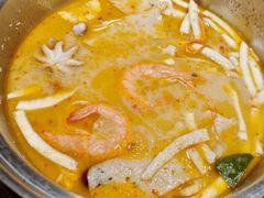 -喃喃椰·糟粕醋·椰子鸡火锅(七堡花园店)