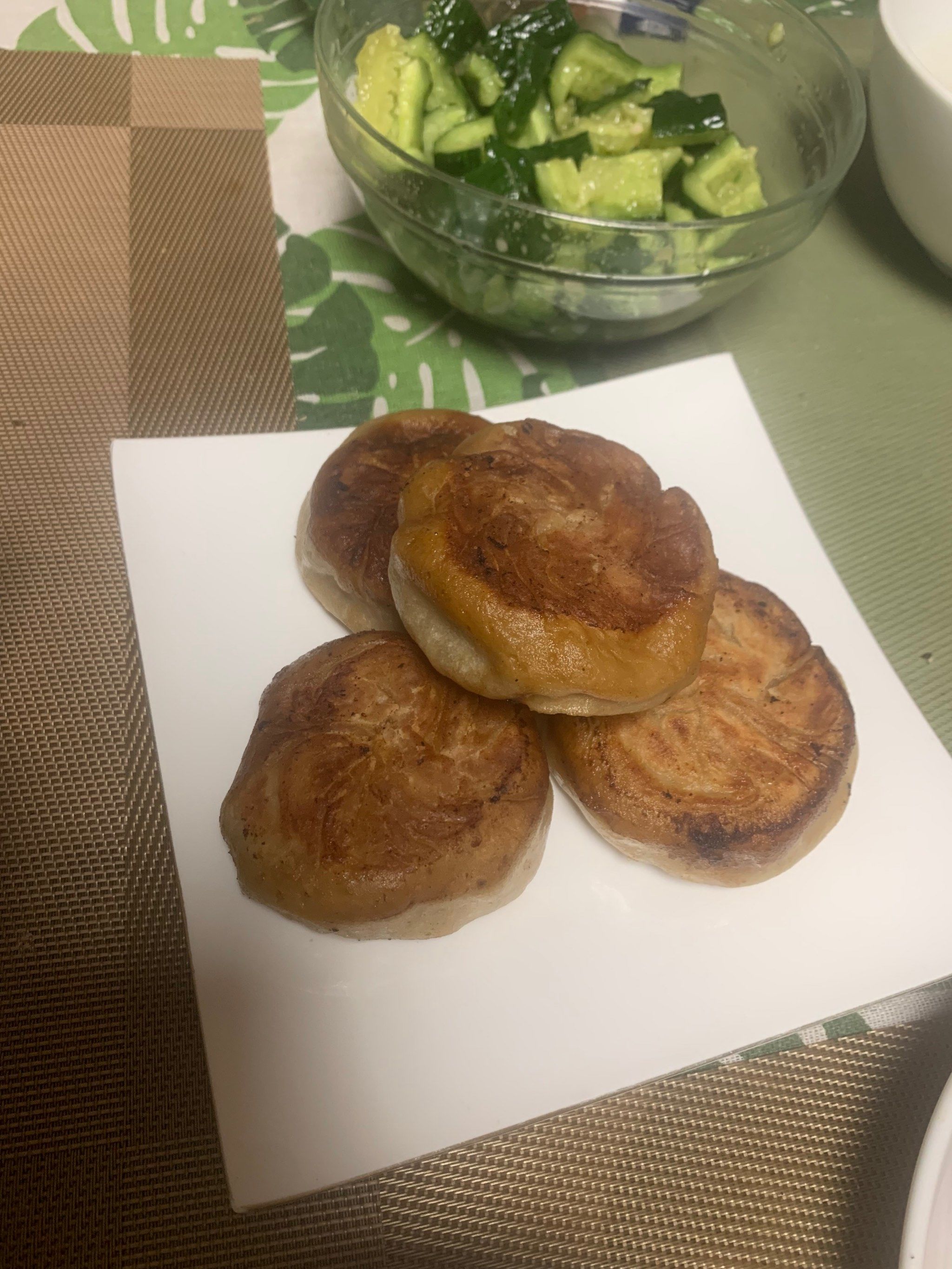 妈妈做的门钉肉饼,不爱吃馅儿的我能cei仨