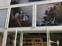 -马德里拉斯咯扎斯购物村