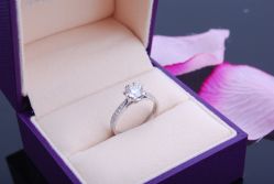 点击看大图 WD-威德钻石-克拉钻大本营(南京东路店)