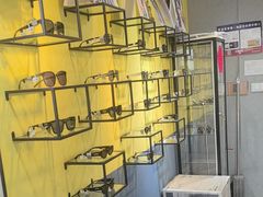 -瑞司视光眼镜·蔡司战略合作眼镜店(新街口店)