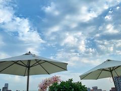 -The ROOF (通盈中心店)