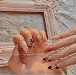 -妙睫屋日式美甲美睫