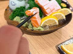 三文鱼鱼腩-米禾良日料(人民广场店)